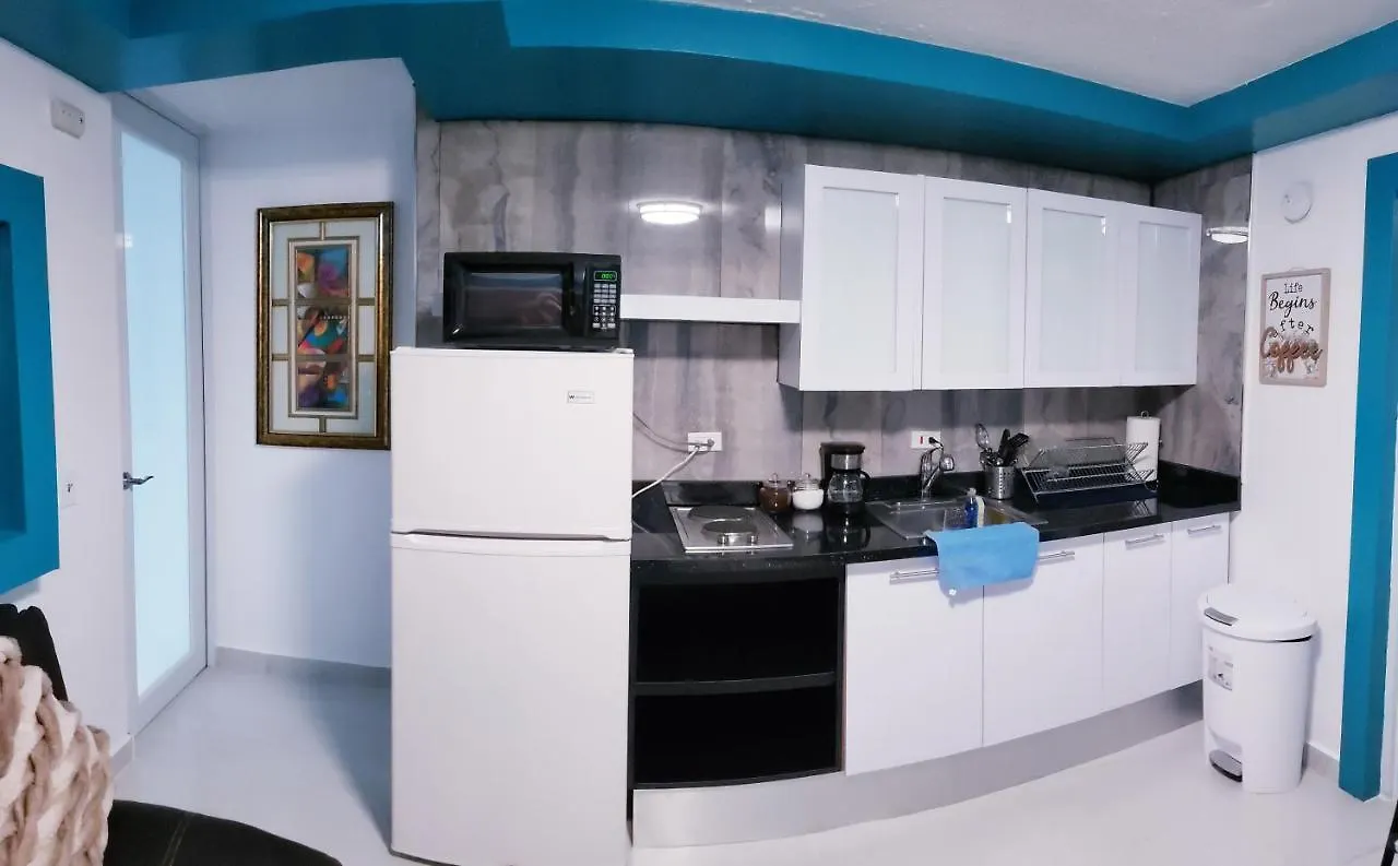 Mh House Apt #1 Carolina 0*,  Porto Riko